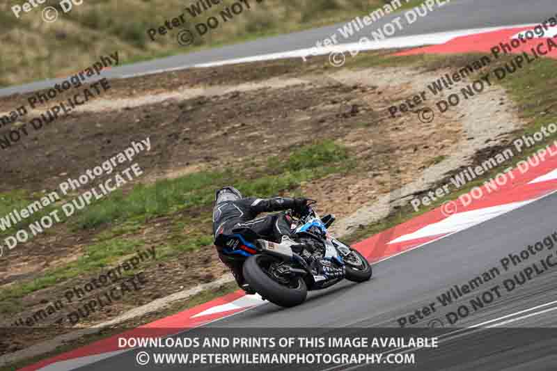 cadwell no limits trackday;cadwell park;cadwell park photographs;cadwell trackday photographs;enduro digital images;event digital images;eventdigitalimages;navarra;no limits trackdays;peter wileman photography;racing digital images;trackday digital images;trackday photos